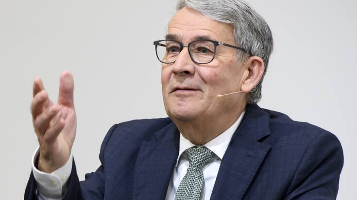 L'ancien conseiller d'Etat, sénateur et président de La Poste , Urs Schwallerr renonce  à son mandat d'administrateur de l'assureur Groupe Mutuel (archives).