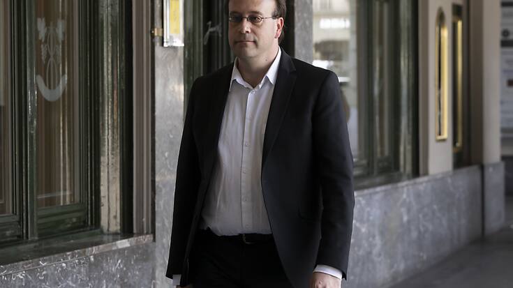 Henrique Schneider ne sera pas directeur de l'Union suisse des arts et métiers. Le parlement de l'usam a confirmé l'annulation de son élection.