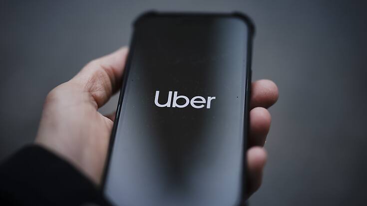 En Suisse, Uber entend continuer de se développer avec de nouveaux services comme Uber Pets, ou encore la commande de véhicule via l'application des transports publics comme en Arabie Saoudite. Cette offre est à l'étude dans les 6 à 12 prochains mois. (KEYSTONE/M. Buholzer)