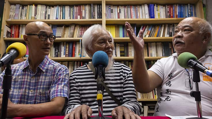 Tsang Kin.shing, 67 ans, (à droite) a souligné vendredi qu'il était devenu de plus en plus difficile de travailler en raison de l'emprise accrue de Pékin.