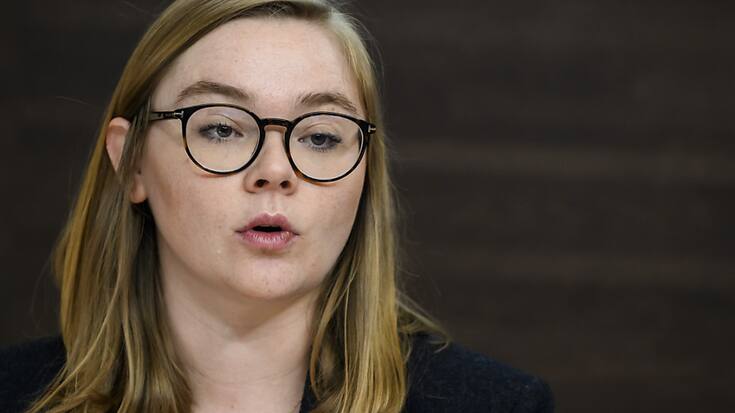 La conseillère d'Etat Valérie Dittli en charge des finances a présenté lundi des adaptations de la fiscalité vaudoise, dont une baisse d'impôts de 2,5 % dès 2024 pour les personnes physiques (archives).