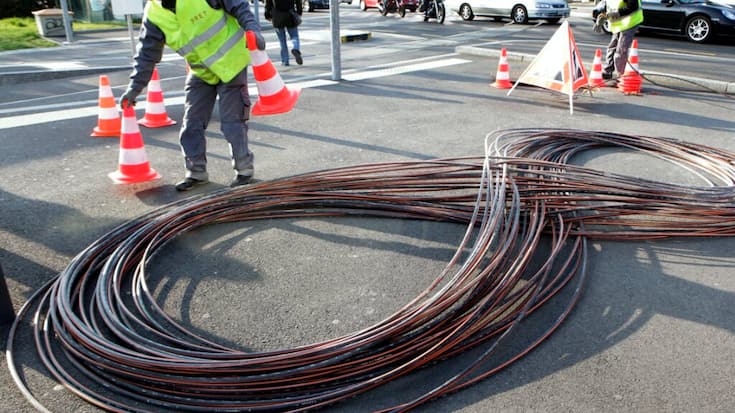 La Comco a bloqué le développement de la fibre optique de Swisscom, considérant contraire à la concurrence l'architecture de réseau alors adoptée par le géant helvétique des télécoms, avec une seule ligne d'alimentation depuis la centrale téléphonique jusqu'aux immeubles (archives).
