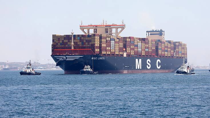 La très grande majorité des 100'000 navires du secteur, qui transportent 90% des marchandises dans le monde, sont propulsés par du fioul lourd. Le secteur est responsable de près de 3% des émissions de CO2 mondiales, d'après l'Onu.