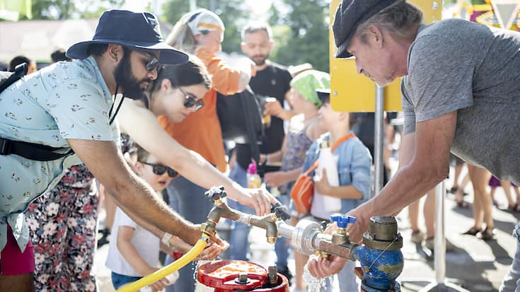 Face à la grosse chaleur, la ville de Zurich a mis à disposition 630 robinets d'eau potable supplémentaires pendant la Züri Fäscht.