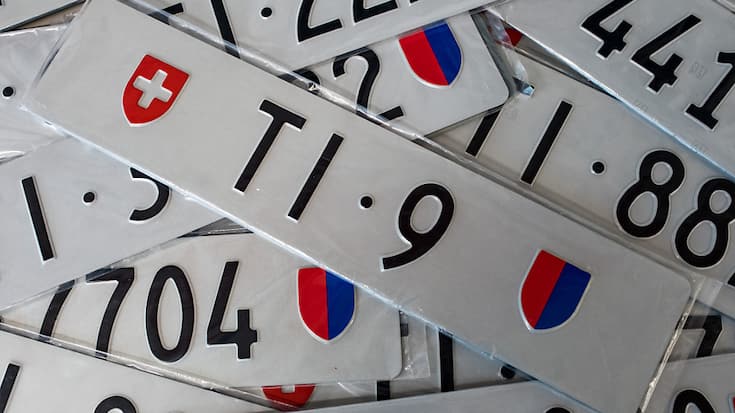 Toutes catégories confondues, près de 40'000 véhicules à moteur ont été autorisés à circuler sur les routes suisses au mois de juin. (archives)