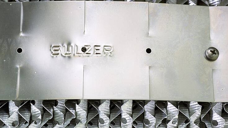 Pour la suite de l'exercice, Sulzer relève ses ambitions, escomptant une croissance organique des prises de commandes de 10 à 14% (3 à 6% auparavant), une progression des ventes de 11 à 13% (7 à 9%) et une rentabilité opérationnelle autour de 11% des ventes (supérieure à 10%). (KEYSTONE/G.Bally)