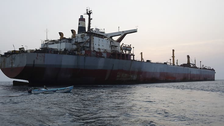 L'Onu espère que cette opération, pour laquelle il manque encore environ 20 millions de dollars sur une estimation totale de 143 millions, permettra d'éviter une catastrophe environnementale dont le nettoyage coûterait environ 20 milliards de dollars.