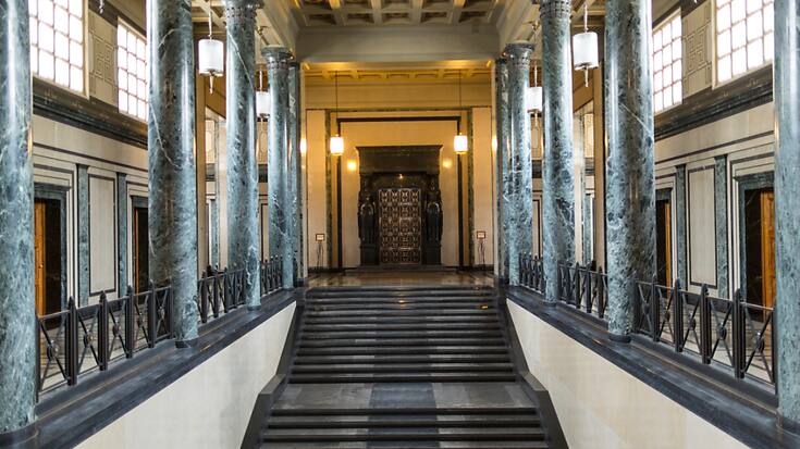 Derrière l'imposante façade néo-classique, les visiteurs pourront découvrir l'intérieur du Tribunal fédéral avec, notamment, ses trois salles d'audience (archives).