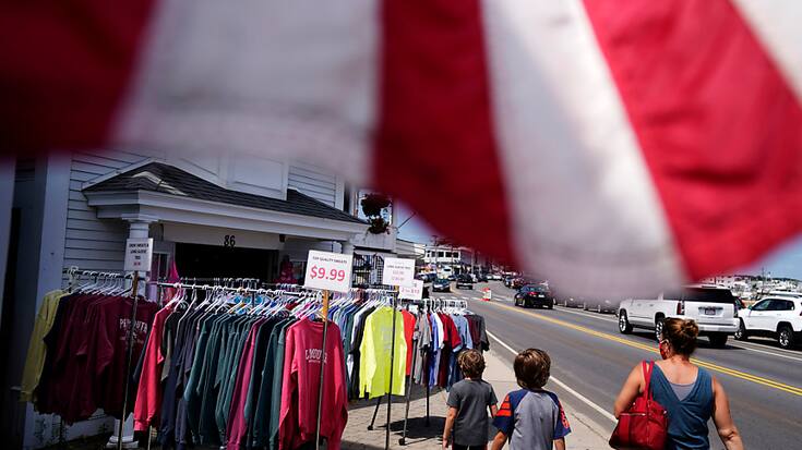 Sur un mois cependant, l'inflation est stable, à 0,2%, comme attendu. (AP Photo/David Goldman)