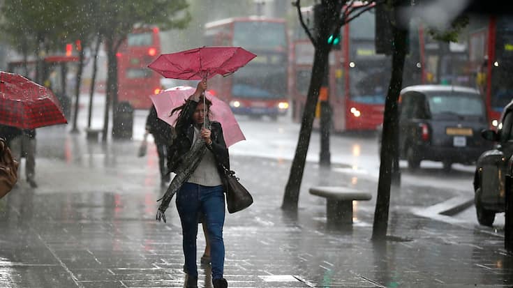 Les ventes au détail au Royaume-Uni ont reculé de 1,2% en volume en juillet, les Britanniques ayant préféré rester chez eux face à des pluies inhabituelles pour la saison. (archives)