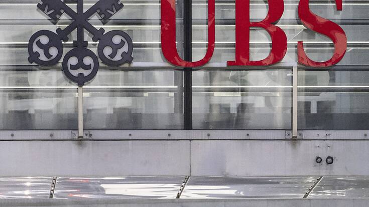 Vu l'hémorragie de départs enregistrée par Credit Suisse depuis l'annonce le 19 mars du rachat forcé par UBS, les réductions d'effectifs pourraient être moins importantes que craint jusqu'à présent.