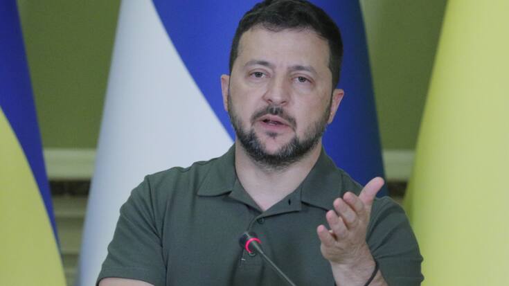 Le président ukrainien Volodymyr Zelensky s'est dit "reconnaissant" pour cette nouvelle aide sur le réseau X (ex-Twitter). "De l'artillerie, des missiles, des munitions pour les (systèmes) Himars, c'est ce dont nos guerriers ont besoin", a-t-il ajouté.