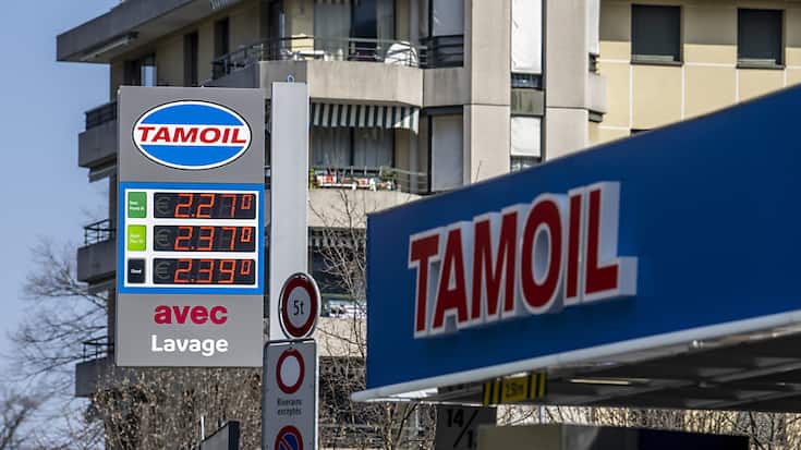 Les prix du carburant ont tiré vers le haut l'indice des prix à la consommation le mois dernier en Suisse (archives).