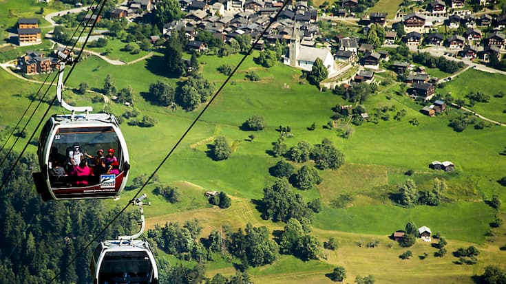 Par rapport à la moyenne quinquennale, les résultats sont supérieurs, avec par exemple une hausse de 28% en Suisse centrale ou de 17% dans les Alpes vaudoises et fribourgeoises. (KEYSTONE/Jean-Christophe Bott)
