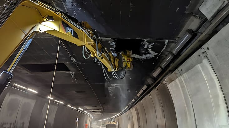 Les travaux de remise en état du tunnel routier du Gothard, fermé depuis dimanche, se sont poursuivis mercredi. L'Office fédéral des routes (OFROU) compte toujours sur une réouverture au trafic cette semaine encore.