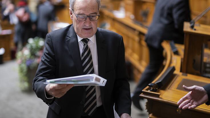 Le ministre de l'économie, Guy Parmelin, a défendu un projet d'allègement administratif pour les entreprises (archives).