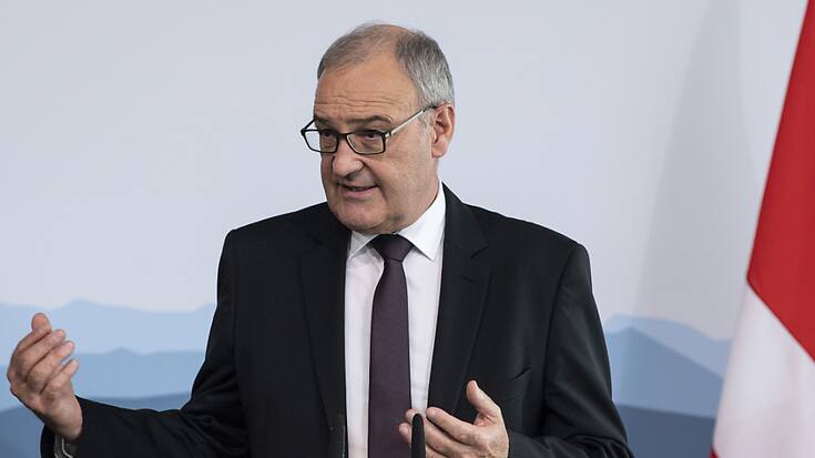 Le conseiller fédéral Guy Parmelin peut avoir le sourire étant donné que la Suisse reste au sommet de l'Indice de l'Organisation mondiale de la propriété intellectuelle (OMPI) à Genève (archives).