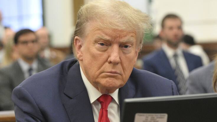 Donald Trump joue gros dans cette affaire, qui menace de lui faire perdre le contrôle de son empire économique, en plus de pénalités financières pouvant atteindre 250 millions de dollars.