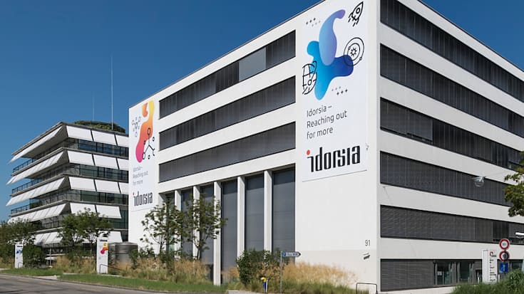 Idorsia qui dénombrait fin juillet quelque 1300 collaborateurs compte en outre sur le non remplacement de départs volontaires, ainsi que sur la suppression de positions vacantes pour parvenir à son objectif de réduction (archives).