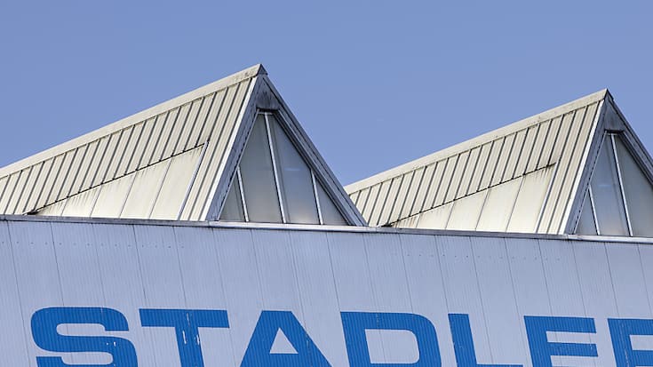 Le loueur de matériel ferroviaire roulant Alpha Trains a passé une commande de douze locomotives à six essieux de type Euro 9000 auprès du constructeur thurgovien Stadler Rail. (archives)
