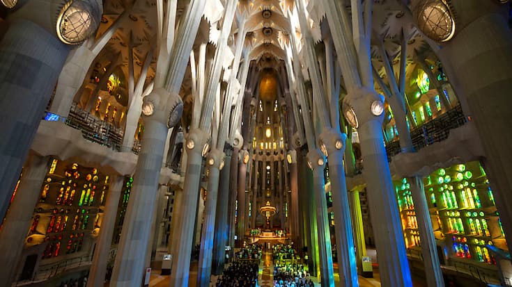 La Sagrada Familia est une basilique qui a été conçue par l'architecte catalan Antoni Gaudí. Alors que son achèvement avait été planifié pour 2026, le président du conseil de construction a estimé dimanche qu'il faudra encore "dix ans maximum" pour terminer l'édifice (Archives).