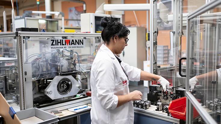 L'essor a été alimenté principalement par les services, avec 87'200 postes (+2,1%) de plus qu'un an auparavant. Industrie et construction ont créé 15'100 places de travail (+1,3%) (archives).