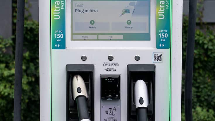 BKW entend installer en Suisse 600 stations de recharge rapide pour des véhicules électriques (archives).