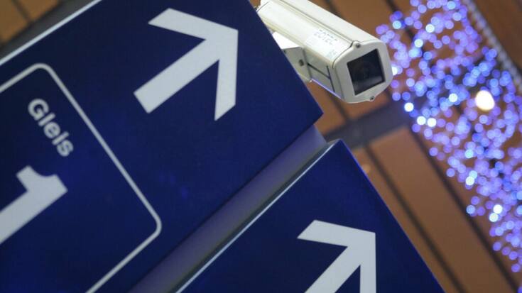 Les CFF assurent que le système de mesure d'affluence proposé par Swisscom ne collecte pas de données personnelles. (archives)