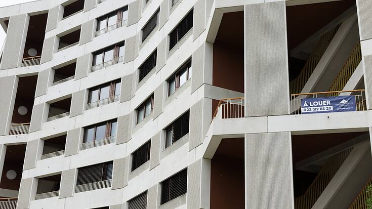 Les locataires peuvent toujours exiger des baisses de loyer si celui-ci est encore fondé sur un ancien taux de référence de 2,0% ou plus. (KEYSTONE/Salvatore Di Nolfi)