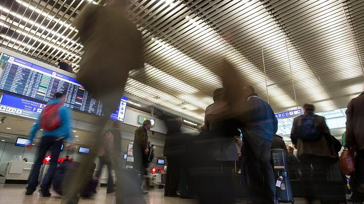 Le secteur des services a quant à lui de nouveau livré des "impulsions positives", malgré d'importantes disparités dans les différents domaines d'activité.  (KEYSTONE/Salvatore Di Nolfi)