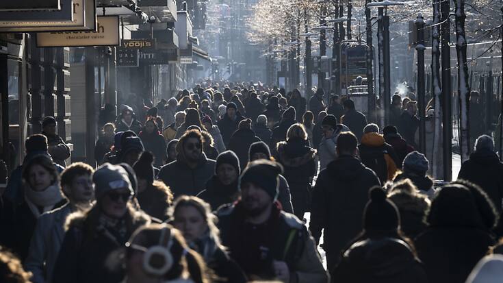 Malgré la décélération de l'inflation en novembre, nombre de produits ont enregistré des hausses plus importantes que la moyenne. (KEYSTONE / ENNIO LEANZA)