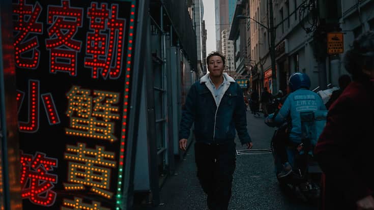 La croissance chinoise ralentit et plusieurs experts s'interrogent sur la marge de manoeuvre des Européens pour obtenir un rééquilibrage significatif des échanges entre les deux géants commerciaux. (EPA/ALEX PLAVEVSKI)