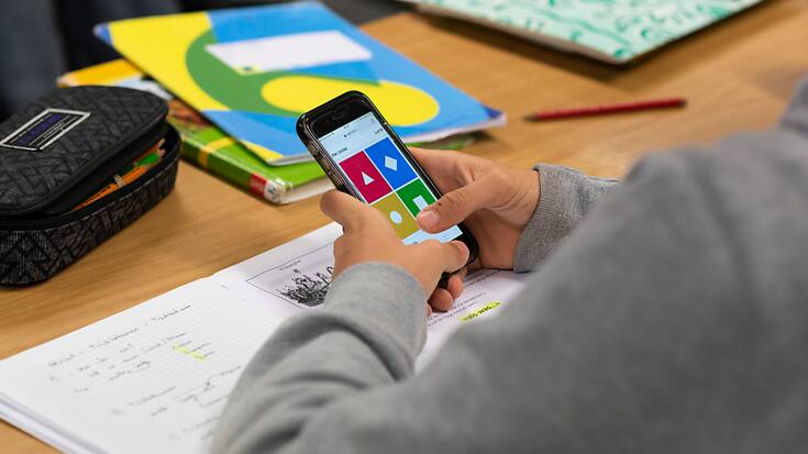 Le gouvernement espagnol envisage d'interdire le téléphone portable à l'école, jusqu'au lycée.