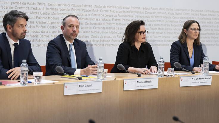 Un régime spécial pour les dirigeants, la capacité de prononcer des amendes et la possibilité de communiquer régulièrement sur les enquêtes sont réclamés par la Finma.