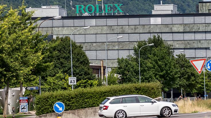 La décision du gendarme français de la concurrence remet en question le modèle d'affaires de Rolex, qui interdit la vente en ligne de ses montres à ses détaillants. (Archives)