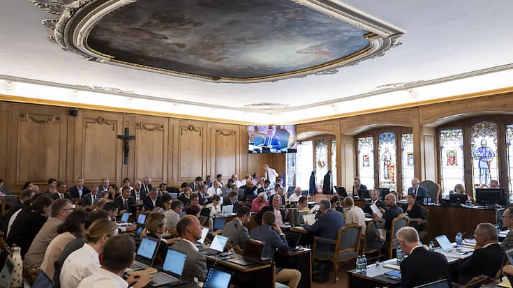 Les députés fribourgeois ne sont pas opposés à l'essor de l'éducation numérique à l'école, mais ils souhaitent obtenir un certain nombre d'éclaircissements (archives).