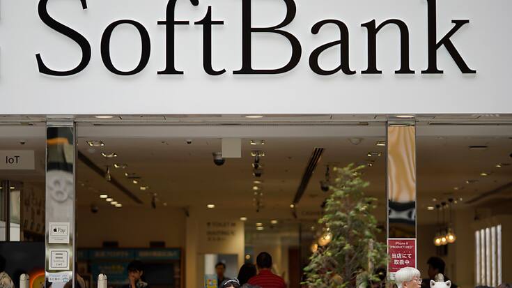 La part de SoftBank Group dans T-Mobile US va ainsi doubler à 7,64%, et le groupe japonais devrait empocher un gros gain sur investissement lié à cette opération sur son troisième trimestre 2023/24 (octobre-décembre), de l'ordre de 1,9 milliard de dollars (archives).