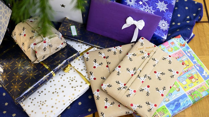 En dépit du contexte inflationniste, les consommateurs suisses ont dépensé davantage en cadeaux de Noël cette année qu'en 2022. Les paiements électroniques ont atteint un niveau record. (archives)