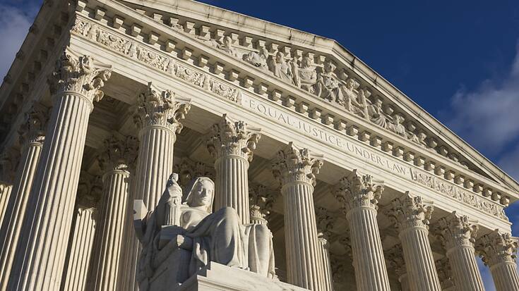 Tant que la Cour suprême américaine n'aura pas rendu son verdict, les bulletins devront encore inclure le nom de Donald Trump dans le Colorado comme dans le Maine.