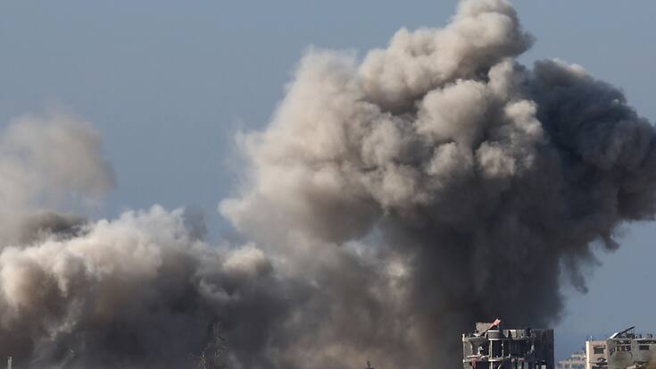 Au 31 décembre, au moins 77 journalistes et professionnels des médias avaient été tués depuis le début de la guerre dans la bande de Gaza, selon le Comité pour la protection des journalistes. 70 étaient palestiniens, 4 israéliens et 3 libanais.