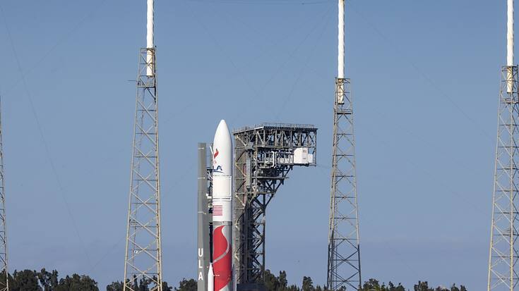 La fusée Vulcan Centaur du groupe industriel ULA, qui regroupe Boeing et Lockheed Martin, doit réaliser son tout premier vol depuis Cap Canaveral, en s'arrachant du sol à 02hH18 heure locale lundi (08H18 heure suisse).