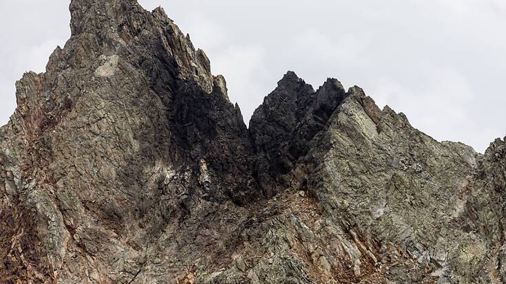 Le crash d'un F/A-18 en été 2016 près du col du Susten a fait un mort. Le pilote de 27 ans s'est écrasé contre une paroi rocheuse, à onze mètres de la crète, sur sol bernois (archives).