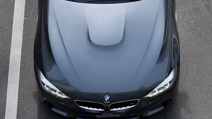 Le gendarme de la concurrence helvétique se demande si le concessionnaire bavarois n'a pas franchi une ligne continue. (archive)