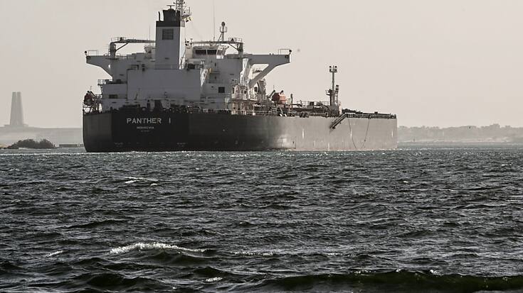 Suite aux attaques de navires en mer Rouge par les rebelles houthis, de nombreux armateurs ont préféré interrompre leur trafic dans cette zone pour un itinéraire alternatif autour du cap sud-africain de Bonne-Espérance. (archives)