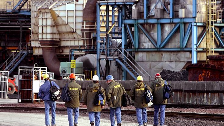 L'Insee observe que "la production de certaines branches intensives en énergie reste en baisse par rapport au niveau de 2021". (KEYSTONE/AP Photo/Michel Spingler)