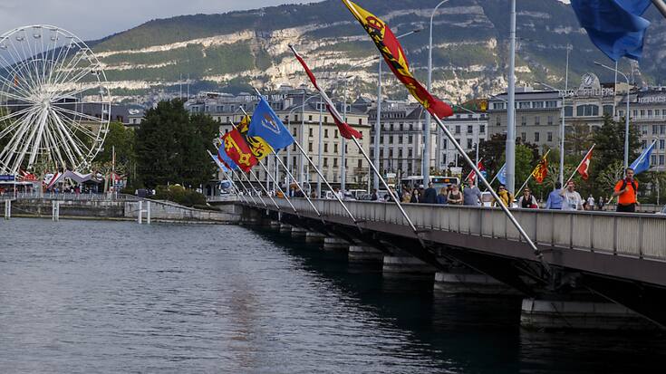 En Ville de Genève, le projet de passerelle piétonne en amont du pont du Mont-Blanc a franchi une étape décisive. Le Conseil municipal a accepté mercredi le crédit de 54,6 millions (illustration).