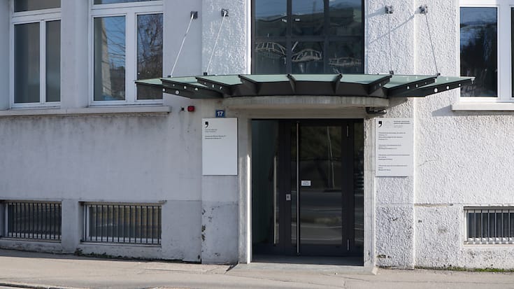 Le journaliste Jean-Marc Angéloz doit comparaître devant le juge de police de la Sarine pour instigation à violations du secret de fonction (archives).