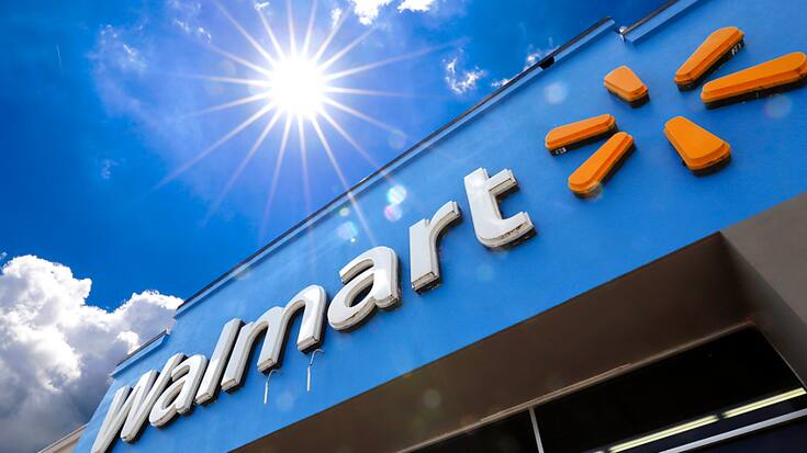 Pour l'exercice 2025, Walmart table sur des ventes en hausse de 3 à 4%, pour un bénéfice par action compris entre 6,70 et 7,12 dollars. (AP Photo/Gene J. Puskar, File)