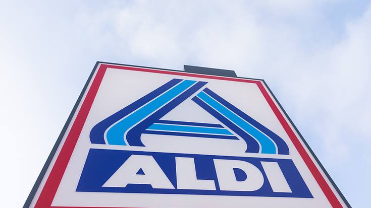 Aldi est devenu fin 2022 la quatrième chaîne du pays en parts de marché, selon le cabinet d'études Kantar, doublant Morrisons, mais toujours derrière Tesco, Sainsbury's et Asda. (archives)