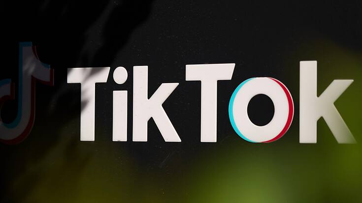 La valeur de TikTok est difficile à estimer, en particulier dans le cas d'une vente contrainte. En 2020, la société-mère ByteDance avait fixé son prix à 60 milliards de dollars alors que le gouvernement de Donald Trump voulait le forcer à s'en séparer, selon l'agence Bloomberg.